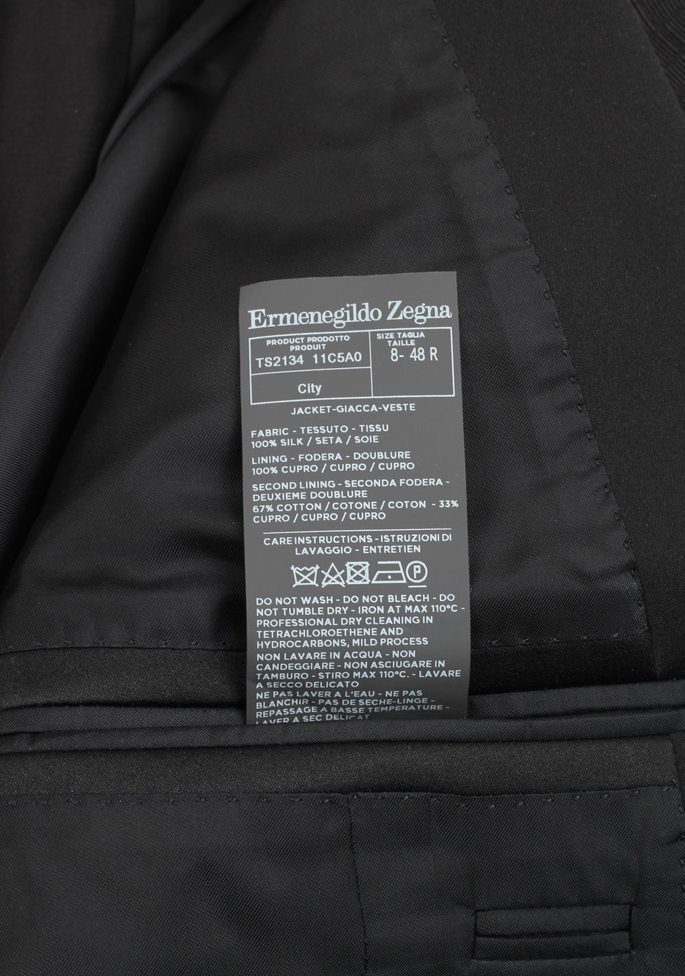 ZEGNA City Black Tuxedo Dinner Jacket Size 48 / 38R U.S.